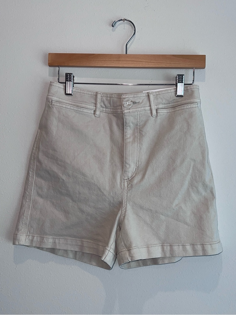 LOFT High Waisted Chino Shorts Size 00 24 Beige Neutral Classic NWT